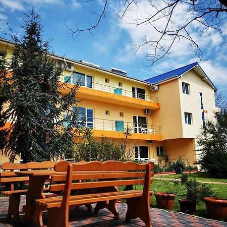 Hotel Vila Oranj à Costinesti Extérieur photo
