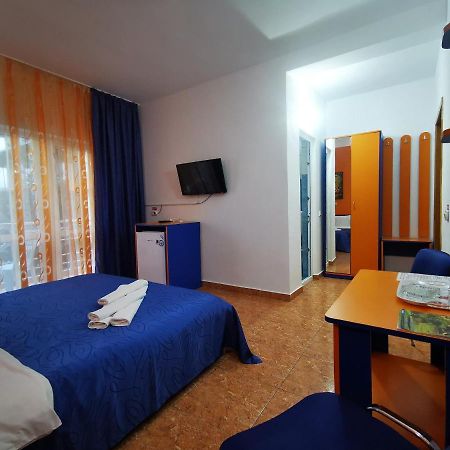 Hotel Vila Oranj à Costinesti Extérieur photo