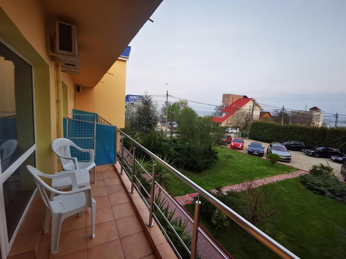 Hotel Vila Oranj à Costinesti Extérieur photo