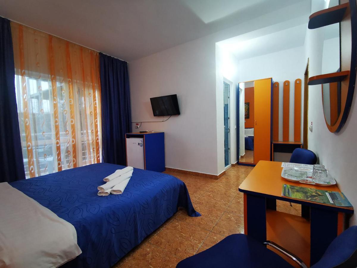 Hotel Vila Oranj à Costinesti Extérieur photo
